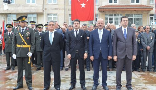 CUMHURİYET BAYRAMINI TÖRENLERLE KUTLUYORUZ