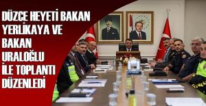 DÜZCEDEKİ TRAFİK LEVHALARI SADELEŞTİRİLECEK…