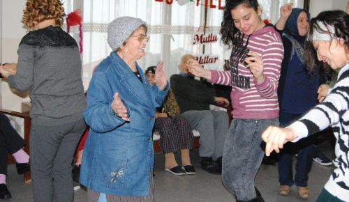 Yaşlılar EĞLENDİ